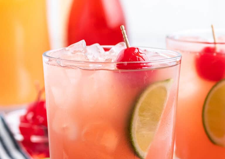 Sea Breeze clásico con arándano y pomelo