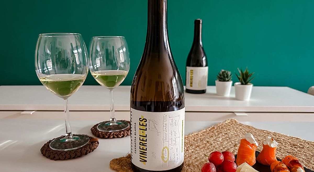Copa Garnacha Blanca Terra Alta dorada glicerinosa aromática