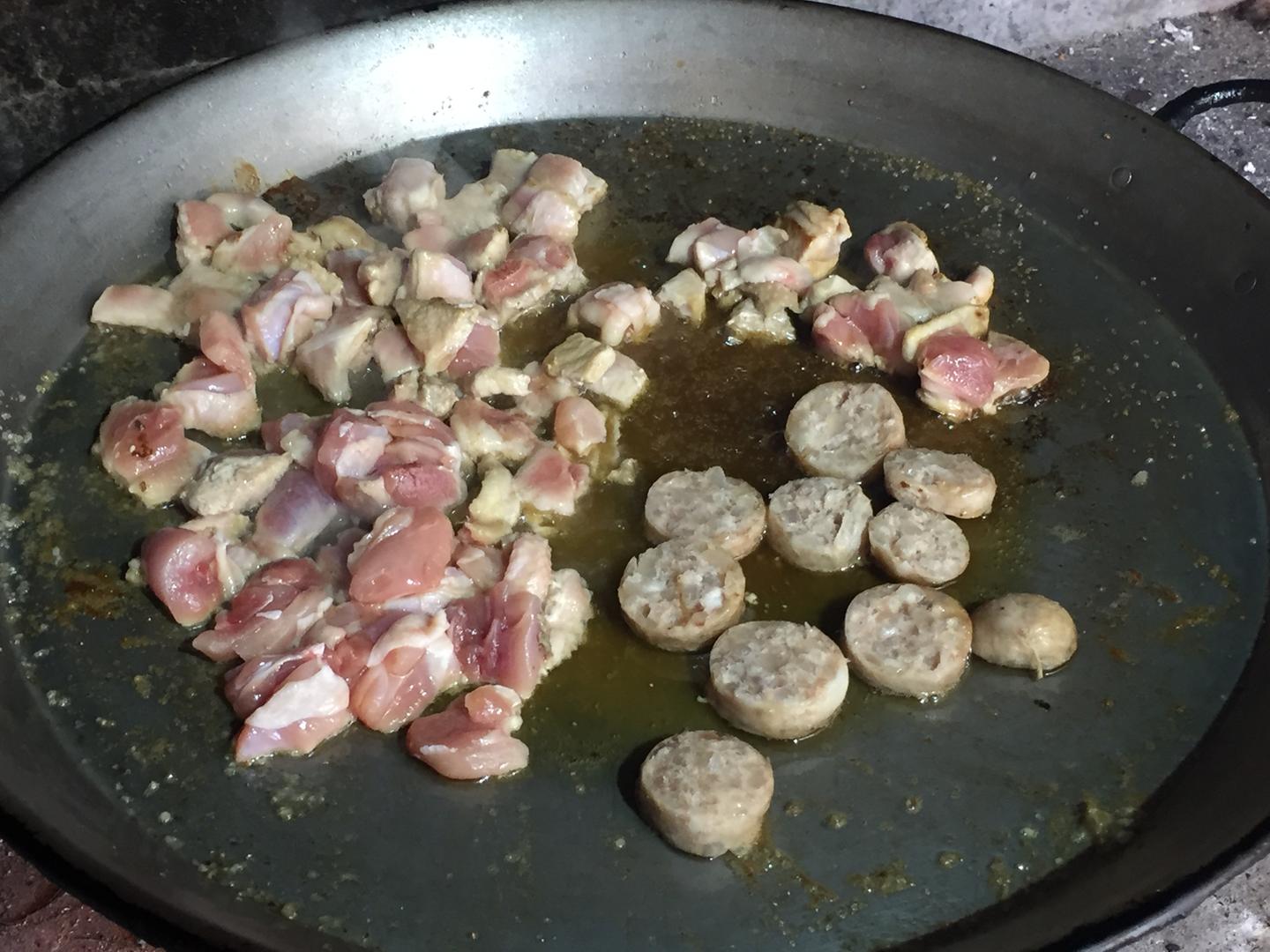 Sellando pollo y blanquet