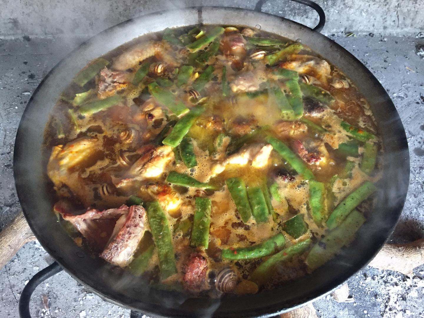 Cocción con caldo y azafrán