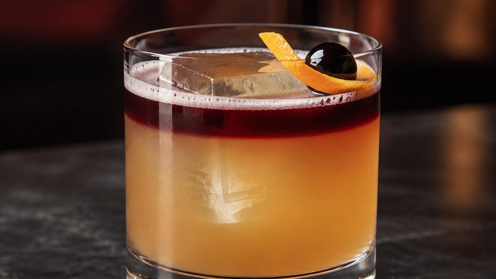 New York Sour de whisky con una capa flotante de vino tinto